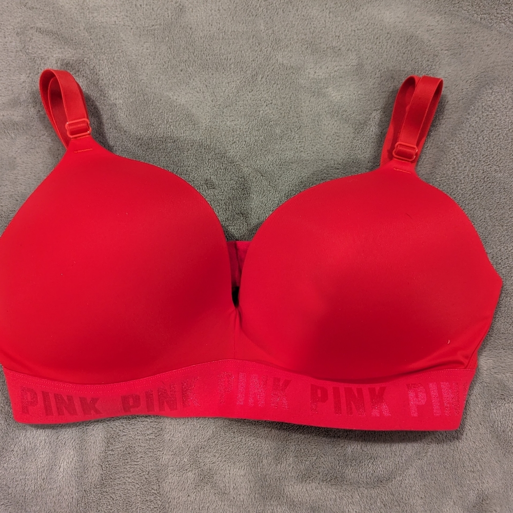 VS PINK Wireless Push-up Bra
